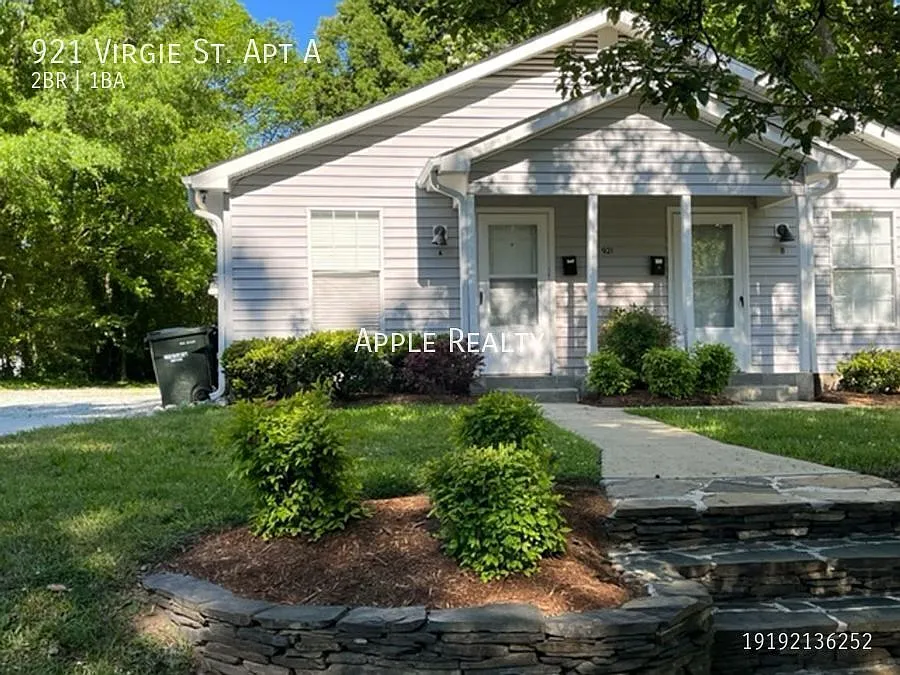 Building Photo - 921 Virgie St #A