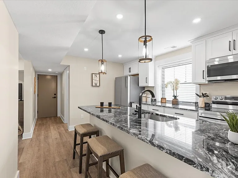 214 McCully St — Photo 15