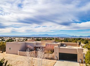 11 Coyote Xing, Santa Fe, NM 87508