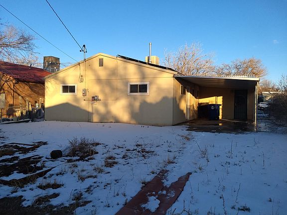 3rd image of 213 Glorieta St NE