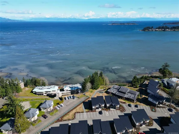 1175 Resort Dr #55, Parksville, BC V9P 2E3