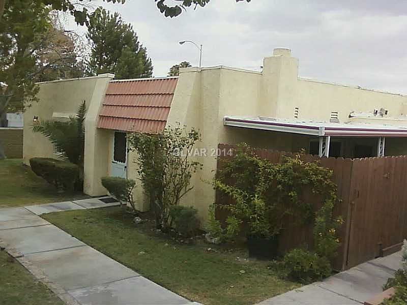 1st image of 3650 Villa Knolls East Dr