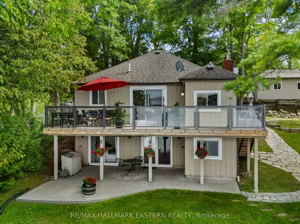 1714 Poplar Point Rd, Selwyn, ON K9J 6X5