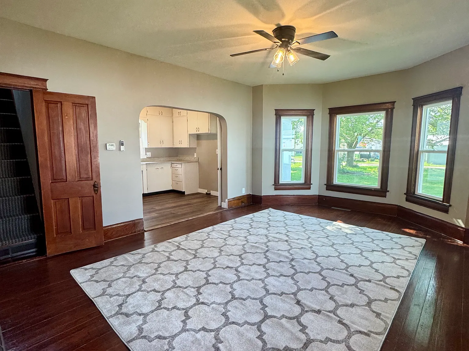 3 bed, 1148 sqft, $1,350 — Photo 3