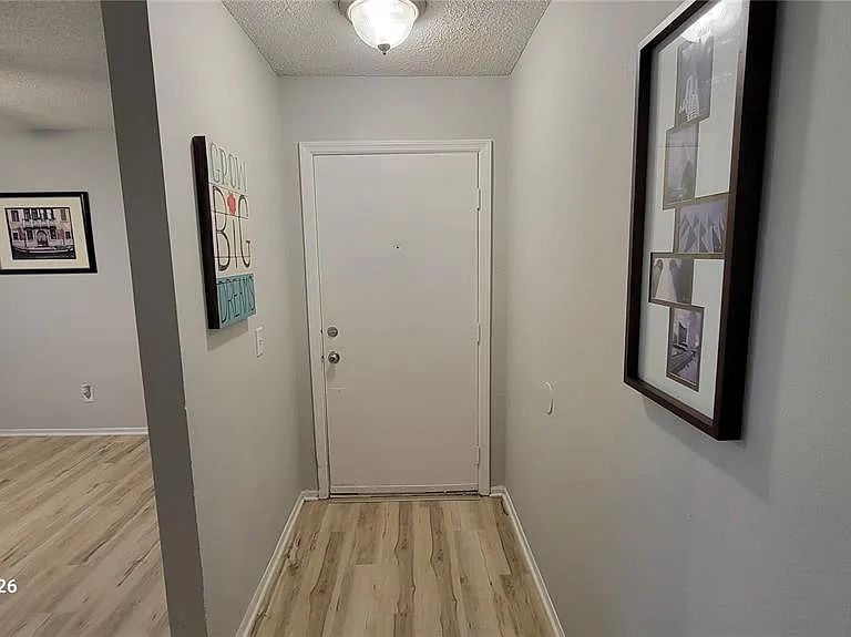 4136 Pershing Pointe Pl #5 — Photo 4