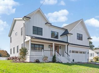 33 Temple Rd, Waltham, MA 02452