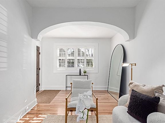 4th image of 1031 S Vine Street