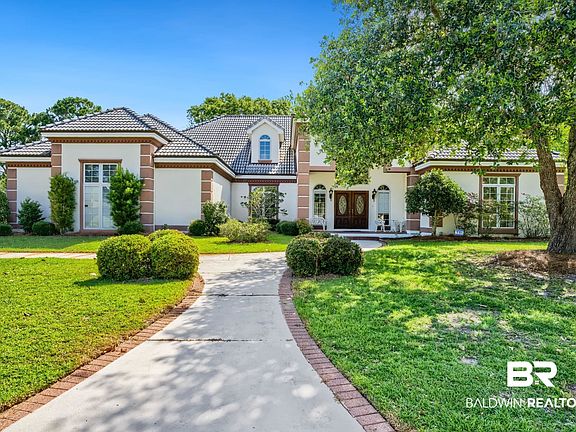 3rd image of 710 Village Dr