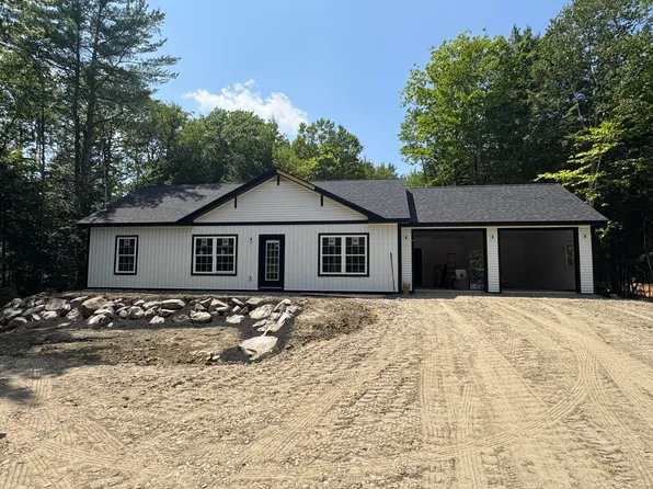 82 Woods Road, West Gardiner, ME 04345