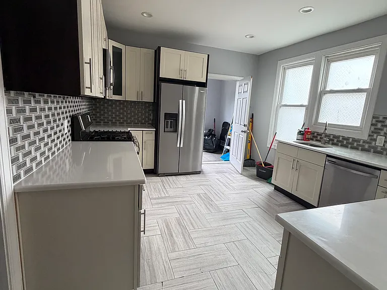 96 S Oraton Pkwy — Photo 2