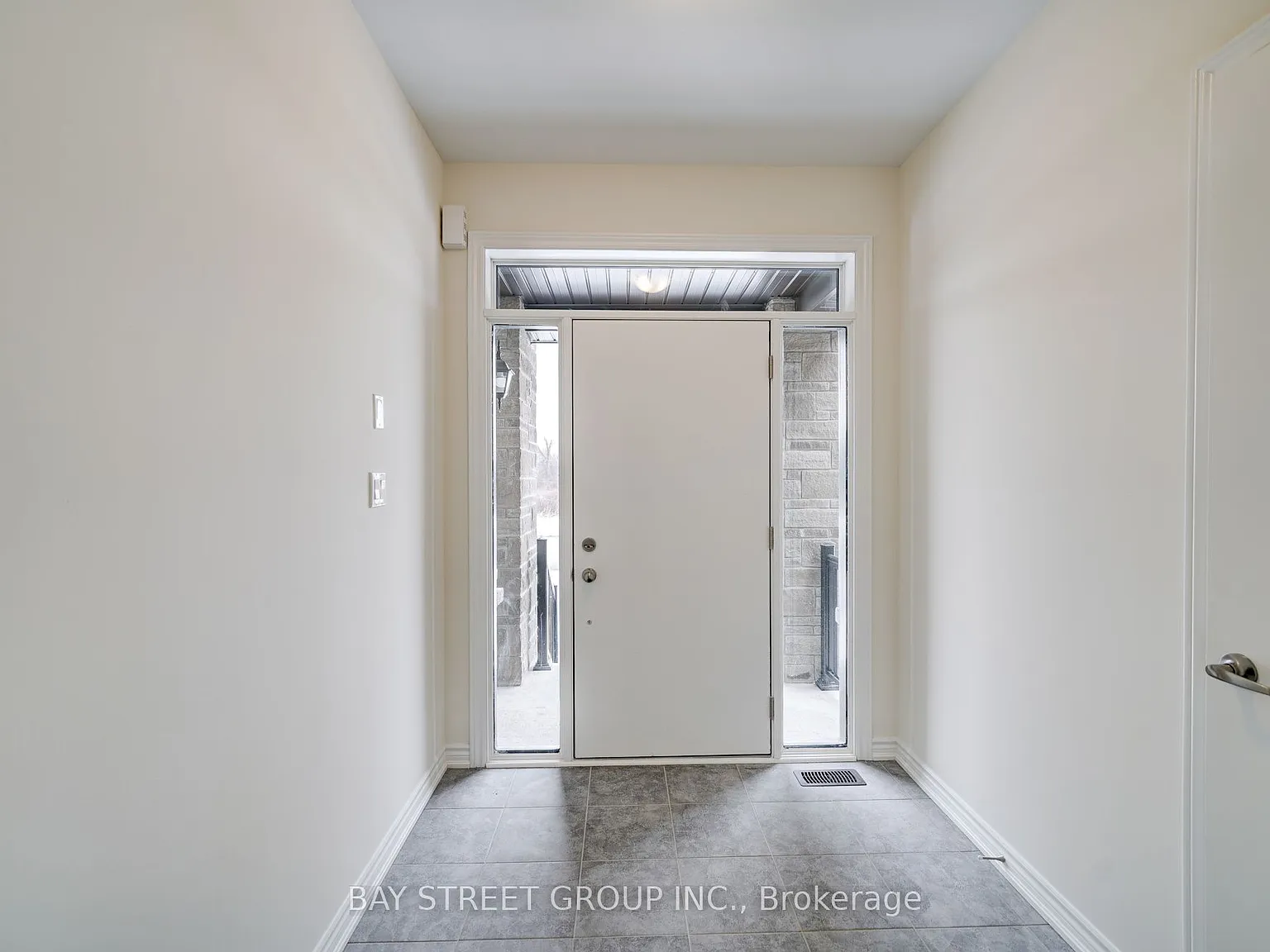 3 bed, $3,200 — Photo 4