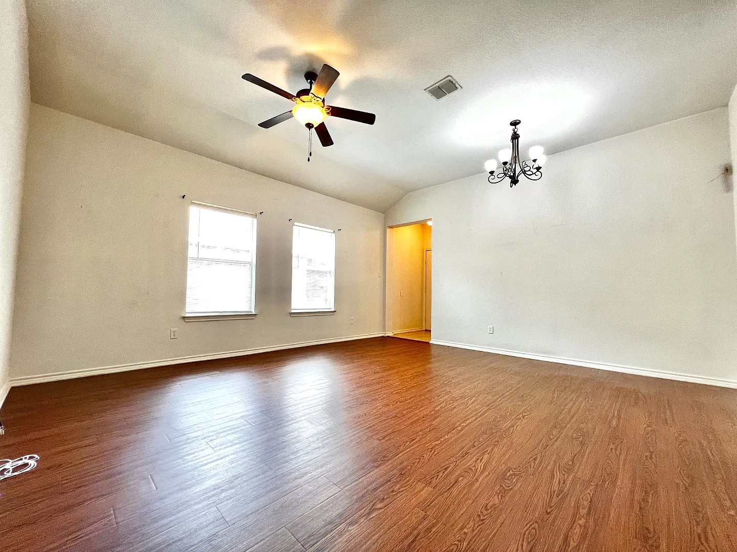 Charming 3-Bed in Woodland Estates with HOA Amenities, Fenced Yard & Attached Garage — Photo 3