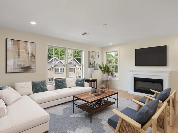 3 Pirmi Ln #5, Gloucester, MA 01930