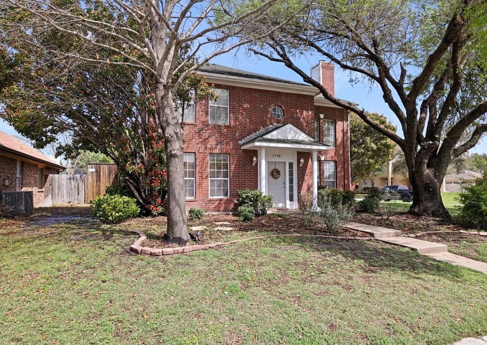 1st image of 2738 Claremont Dr