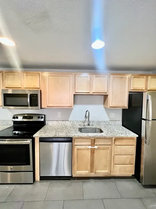 Pearl Apartments — Photo 2