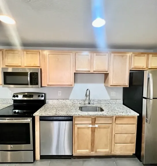 The Pearl Apartments — Photo 2