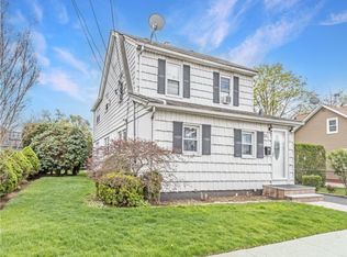 53 Washington Ave APT 1, Mineola, NY 11501