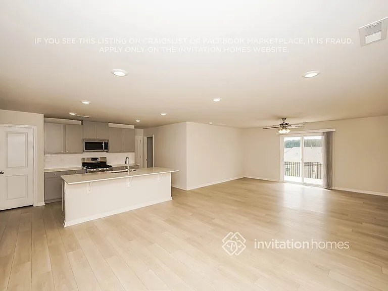 364 Hollingswood Dr — Photo 6