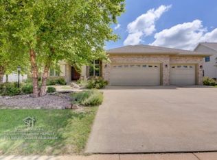 2406 Saint Andrews Rd, Urbana, IL 61802