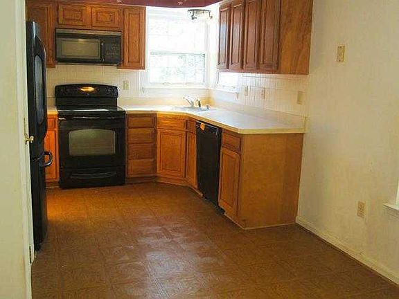 A150VR7 KITCHEN