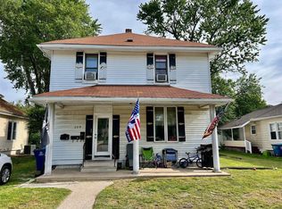 229 E Acton Ave, Wood River, IL