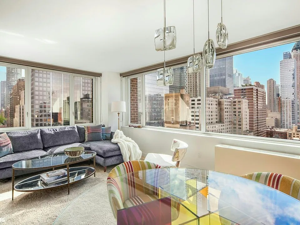 322 W 57th St #22S
