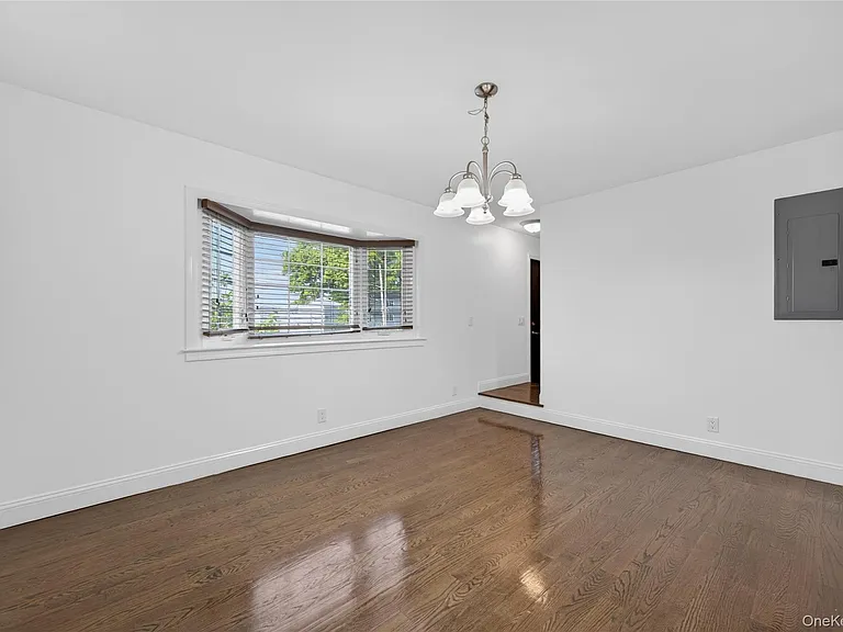 8 Lee Gray Ct — Photo 12
