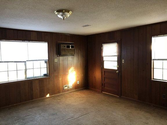 4th image of 3237 Gaylord Ln