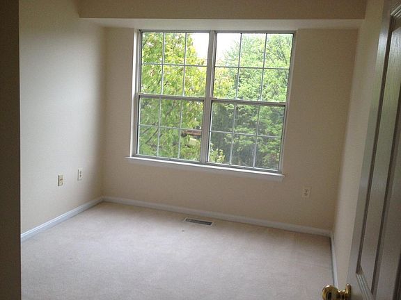 5th image of 14413 Glencrest Cir