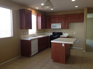 2nd image of 14248 Blackstone St