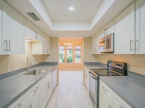 5th image of 2910 W Christy Dr