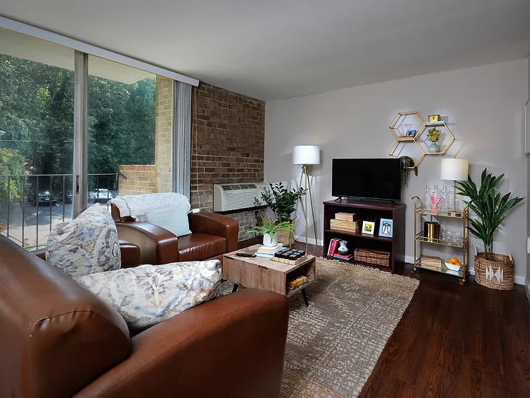 University Apartments Chapel Hill — Photo 13