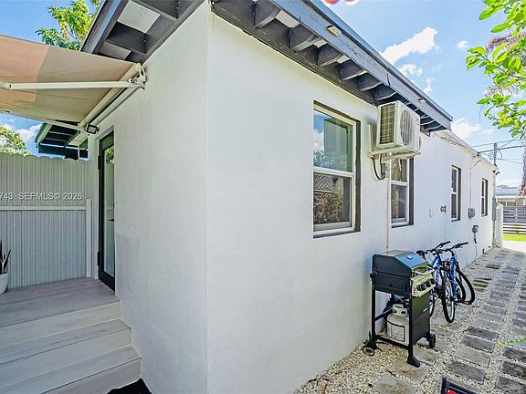 3rd image of 1451 NW 31st St #1