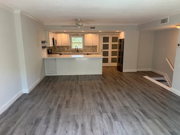 105 4th Ave NE Unit 206, Saint Petersburg, FL 33701