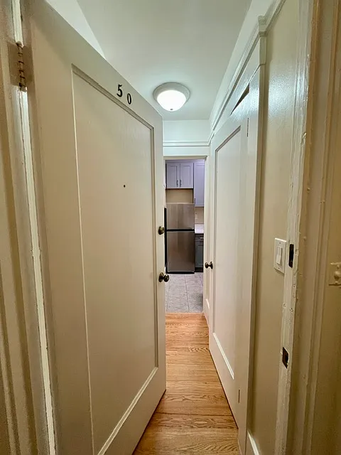 542 Mason Street — Photo 2
