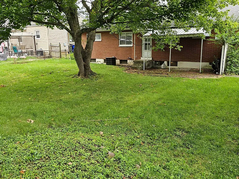 11 Beverly Dr — Photo 10