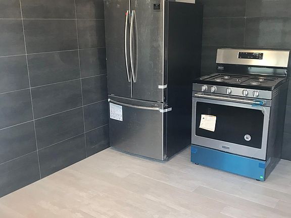 2nd image of 428 W Stocker St APT 17