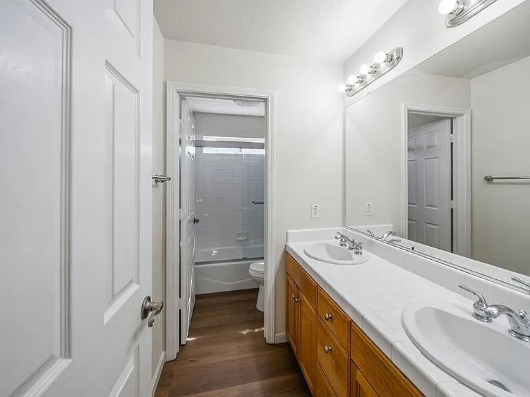 4855 Greencastle Way — Photo 26