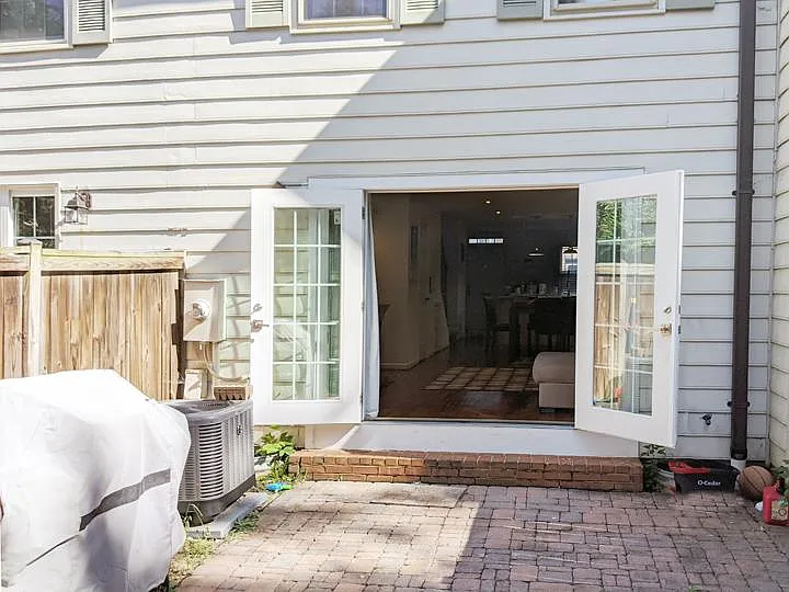 440 W Glebe Rd — Photo 7