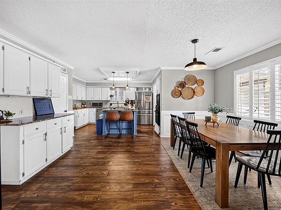 4th image of 9103 Godstone Ln