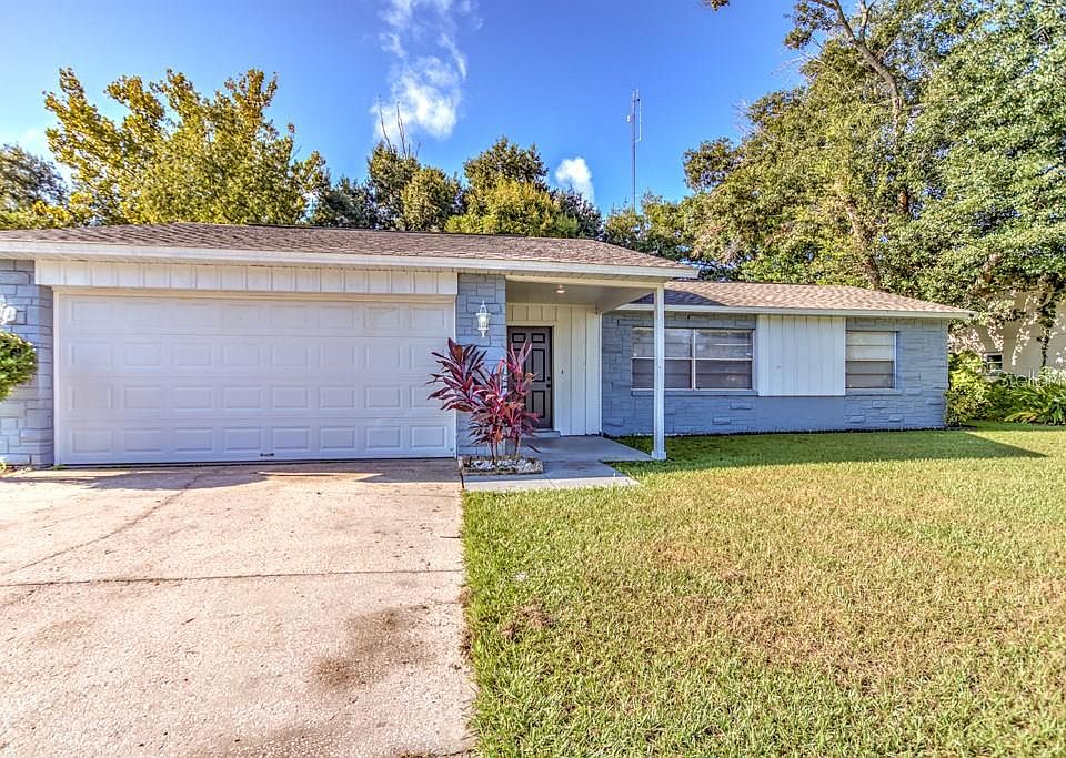 1st image of 305 Black Oak Ct