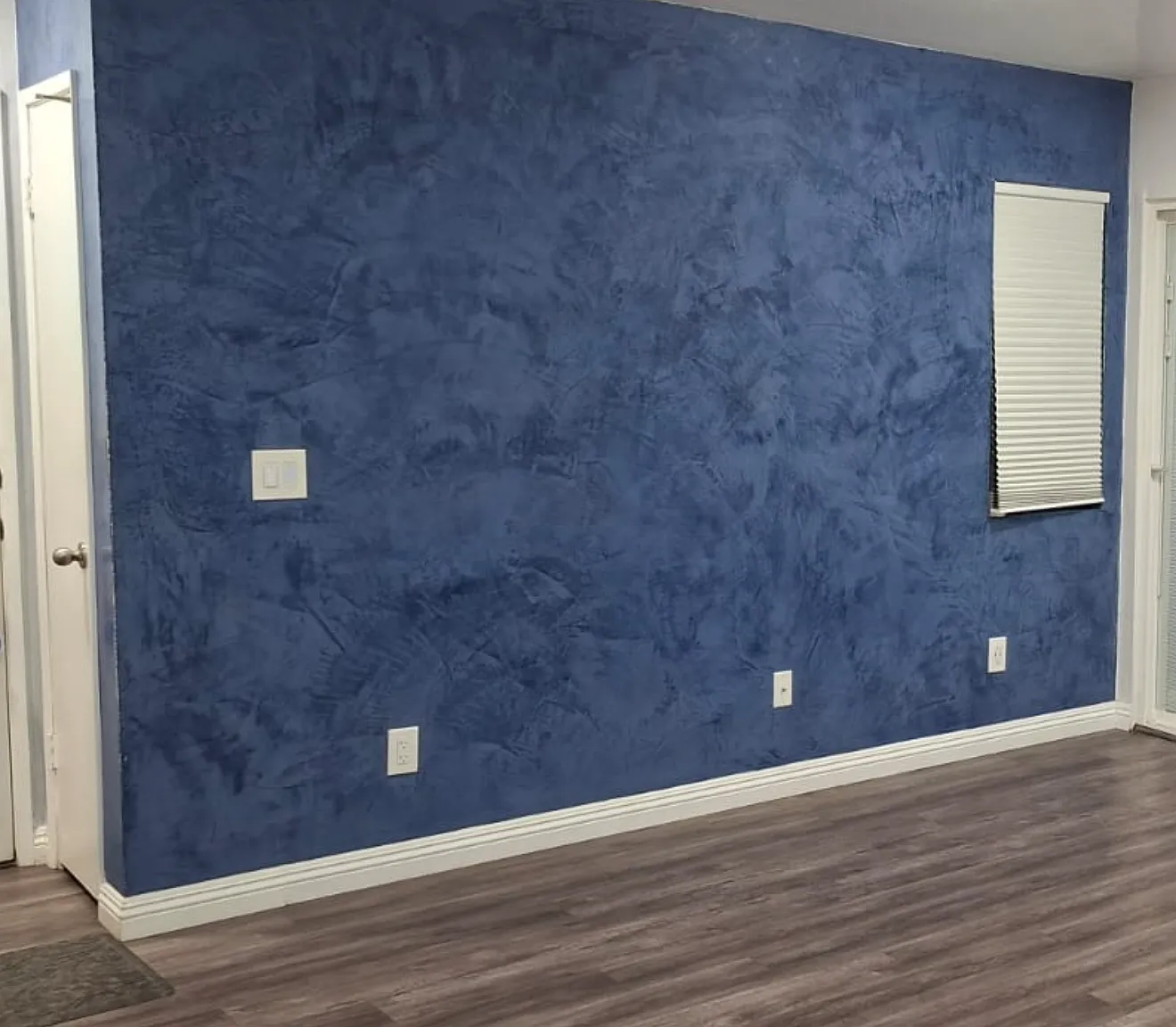 3 bed, 1200 sqft, $3,295 — Photo 4