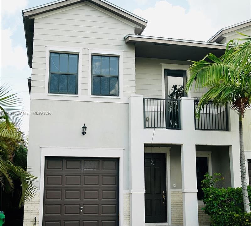 1st image of 10456 NW 61st Ln