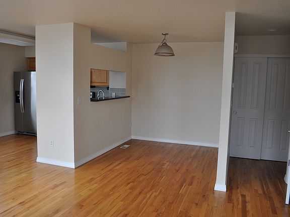 5th image of 13279 Holly St Unit D