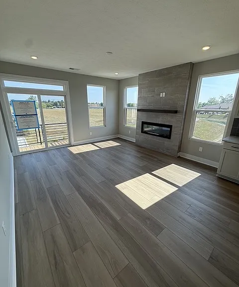 6176 Nicholas Way — Photo 9