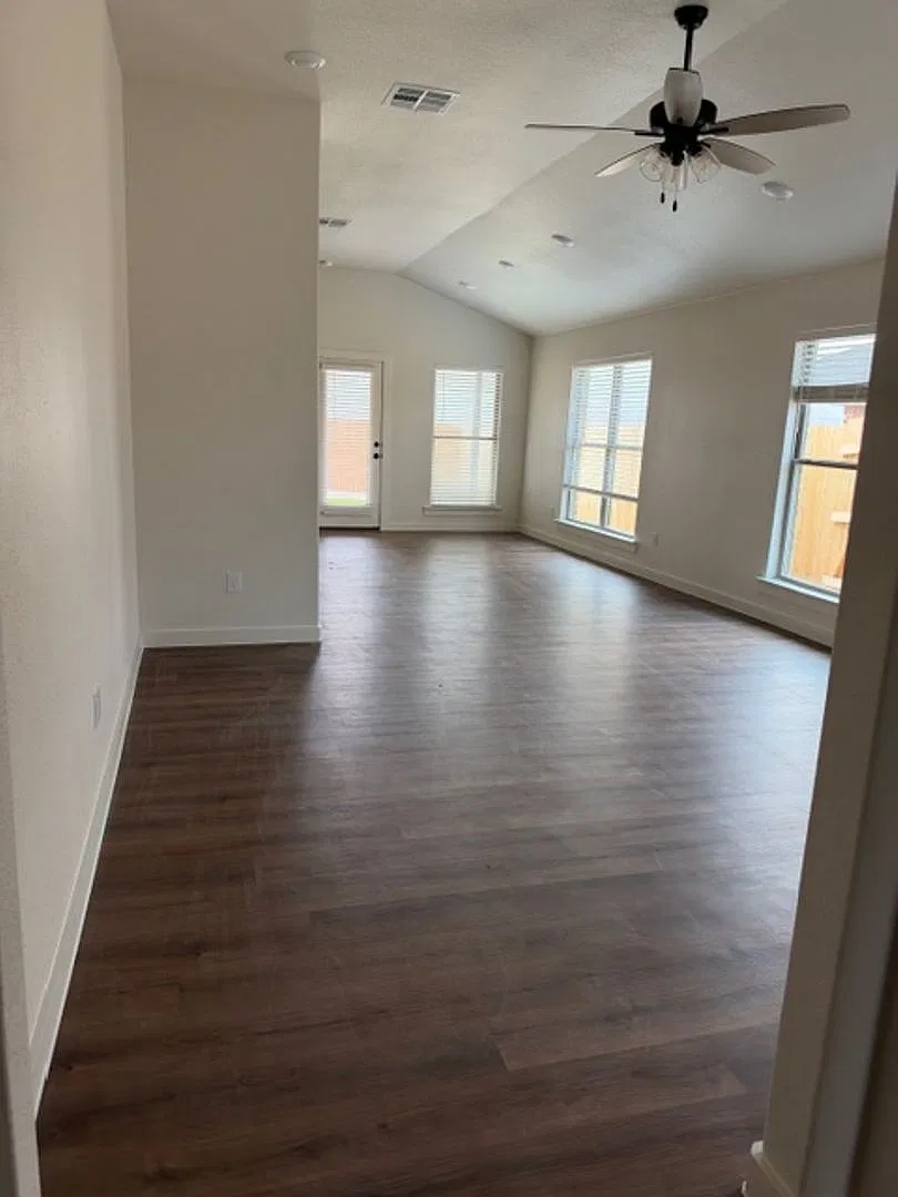 Brand New Construction In Wolfforth Spacious, Stylish, And Ready To Call Home! — Photo 2