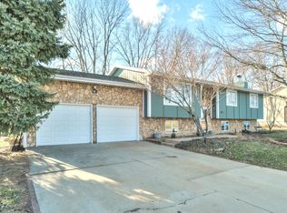 615 Grandview Dr, Normal, IL 61761