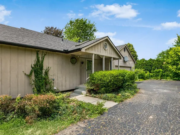 1320 Francisco Rd, Columbus, OH 43220