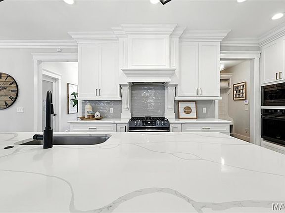 3rd image of 314 Pelican Ave