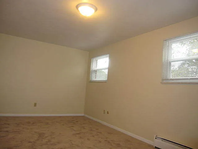 2528 Columbia Ave — Photo 5